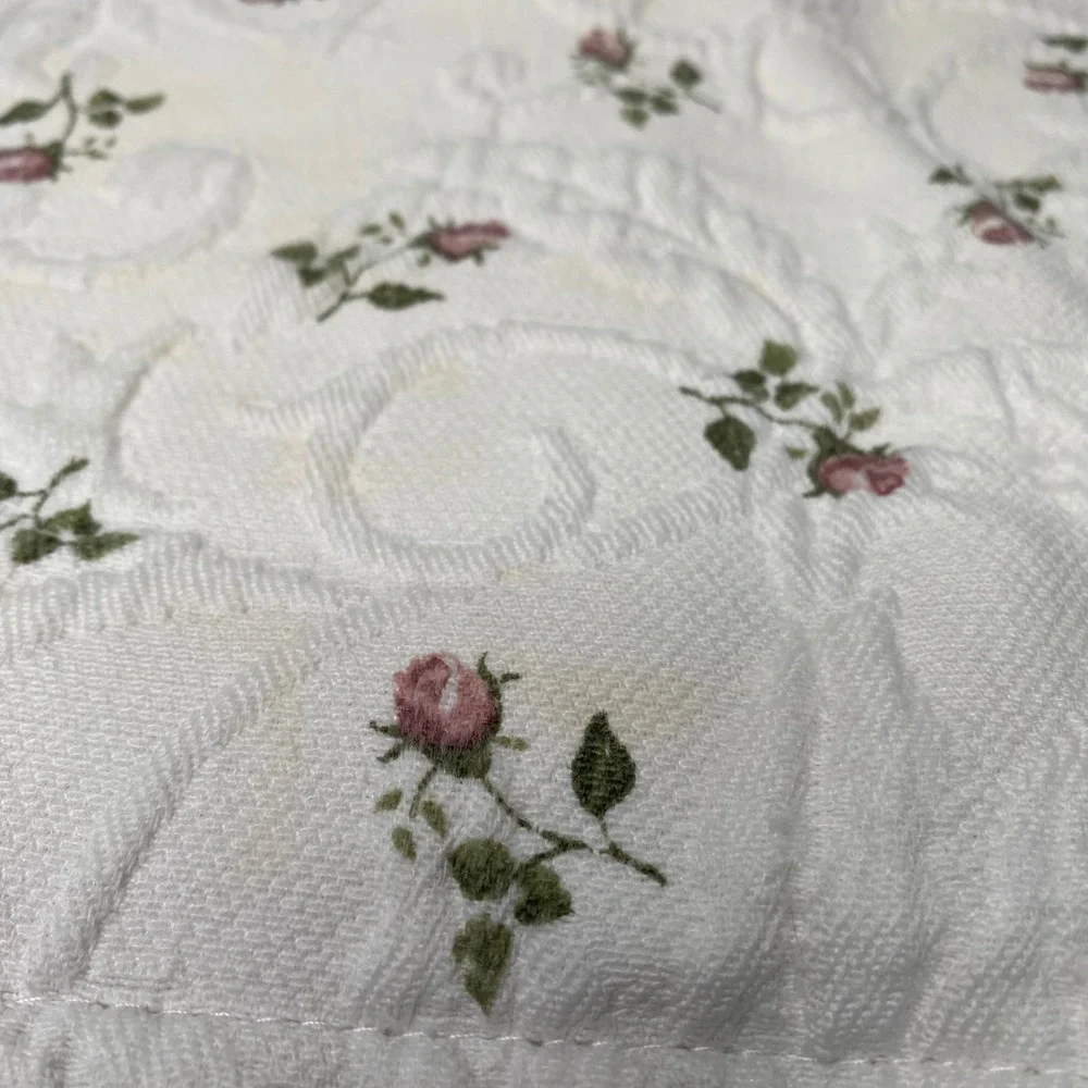 Colchass S Domingos Matelasse Quilted‎ King Sham 2-Piece Set Ivory Rose Scallop